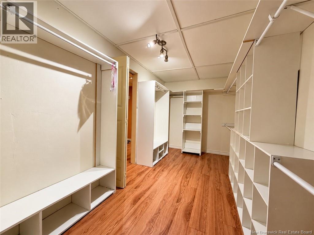 460 Vanier Street - 16