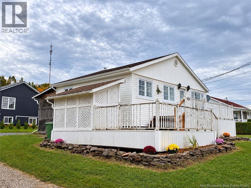 460 Vanier Street - 18
