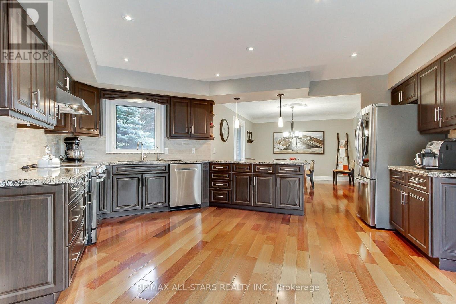 15 LOBRAICO LANE - 19