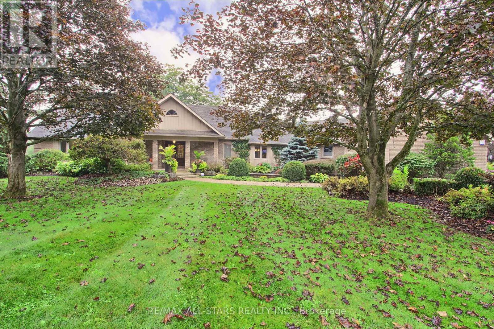 15 Lobraico Lane, Whitchurch-Stouffville, ON photo 6