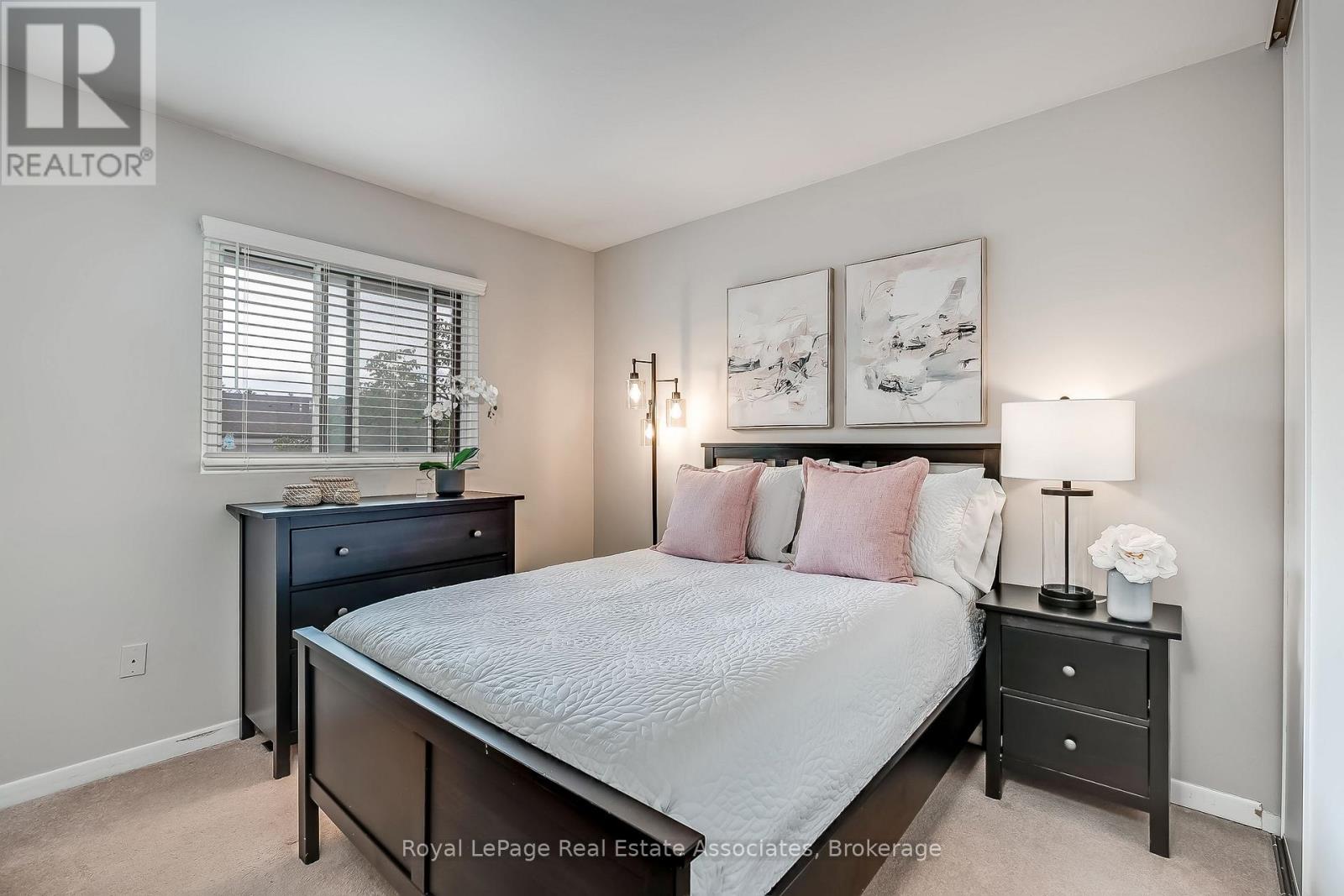 #42 2779 GANANOQUE DRIVE - 20