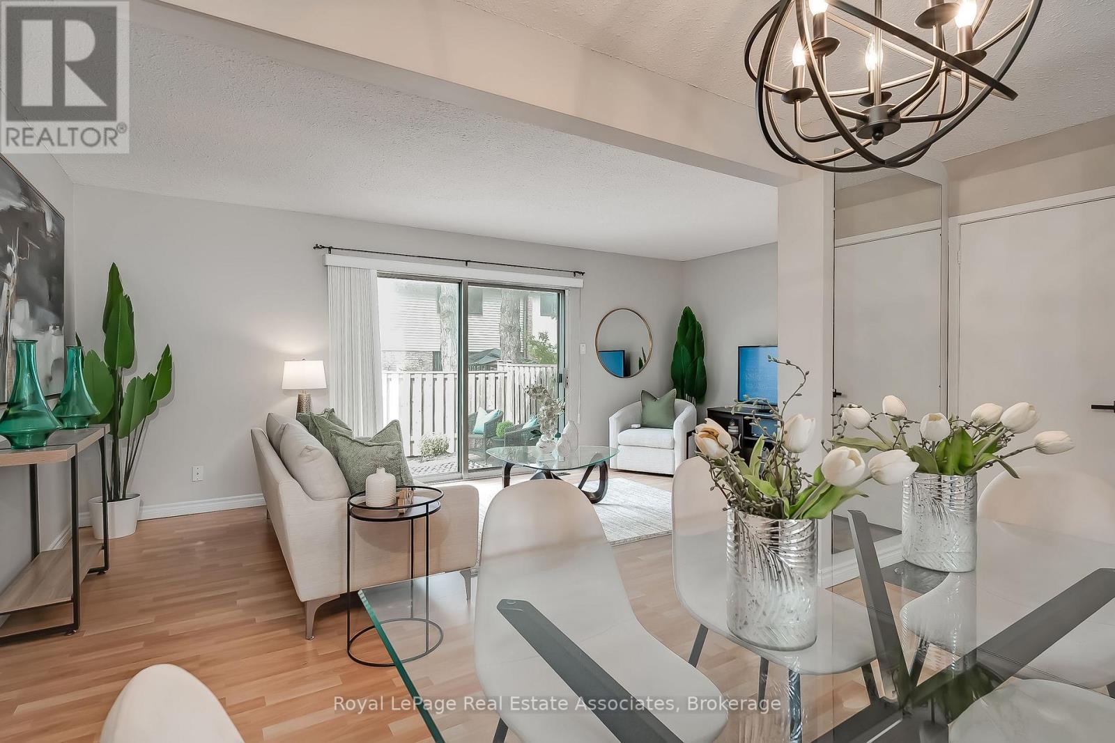 #42 2779 GANANOQUE DRIVE - 7