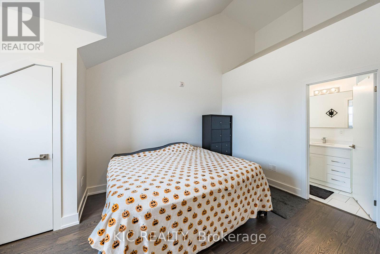 #111 1183 DUFFERIN STREET - Image 23