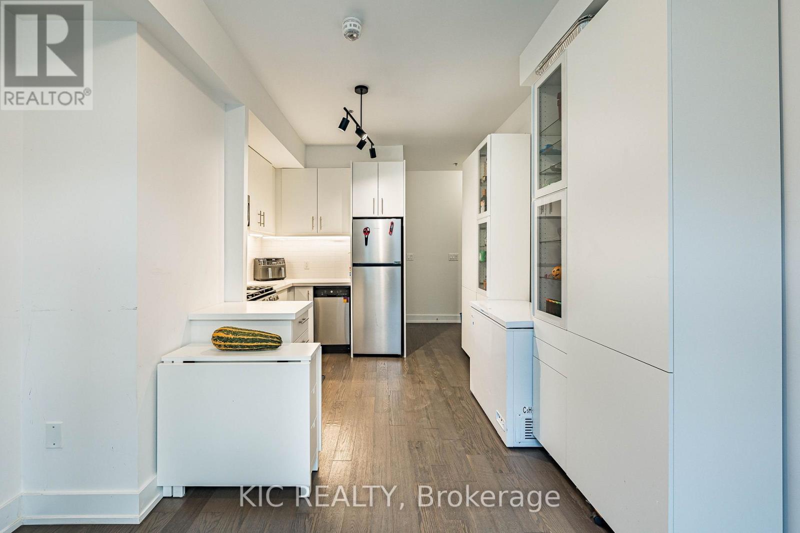 #111 1183 DUFFERIN STREET - 6