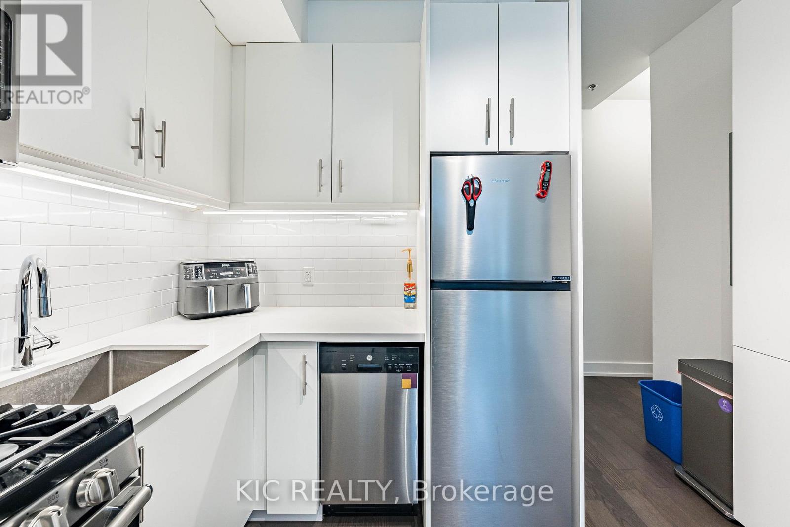 #111 1183 DUFFERIN STREET - Image 9