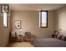 B - 157 Hallam Street, Toronto, ON M6H1X3 Photo 16
