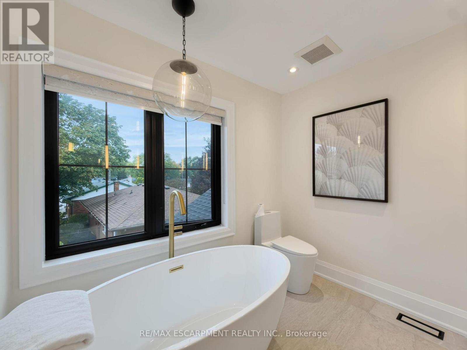 260 Kent Crescent, Burlington, ON photo 29