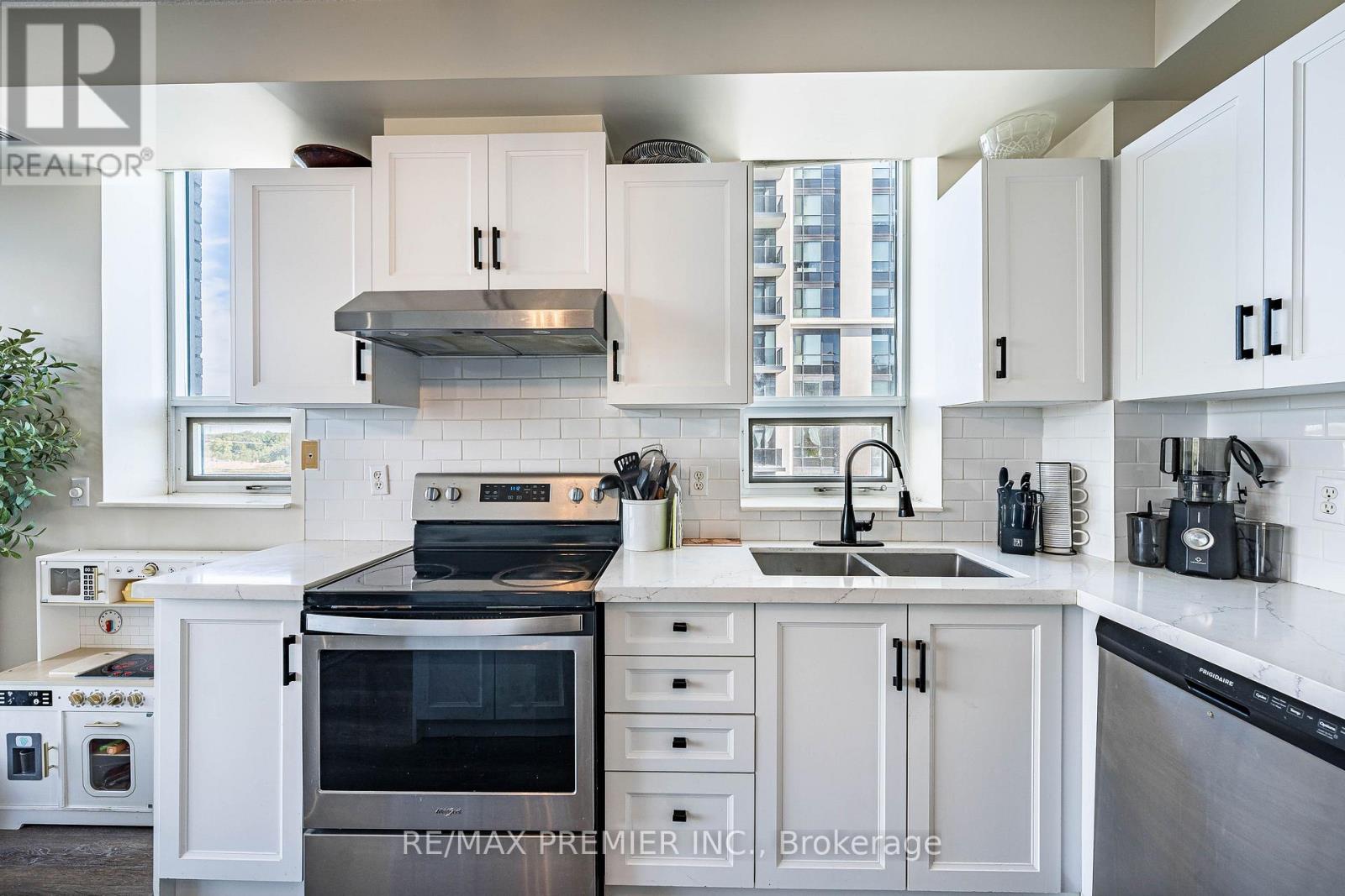 603- 200 Burnhamthorpe Road East, Mississauga, ON photo 22