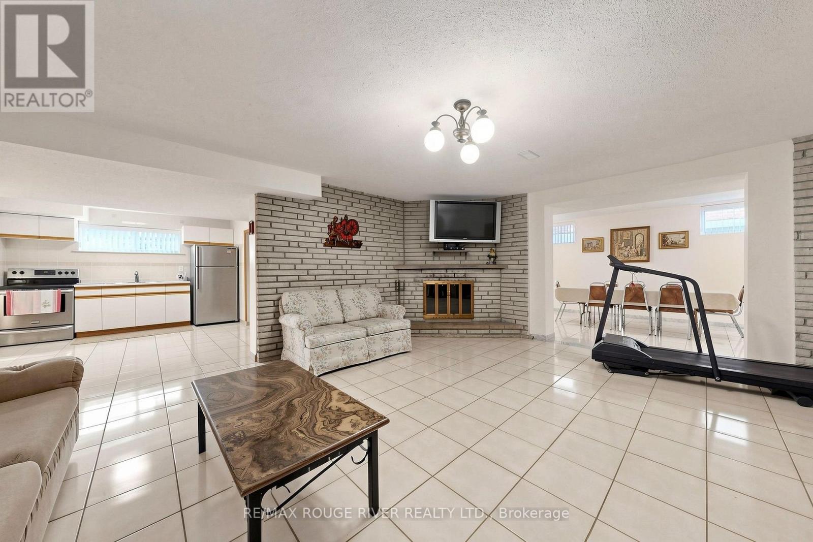 48 CHILLERY AVENUE - 37