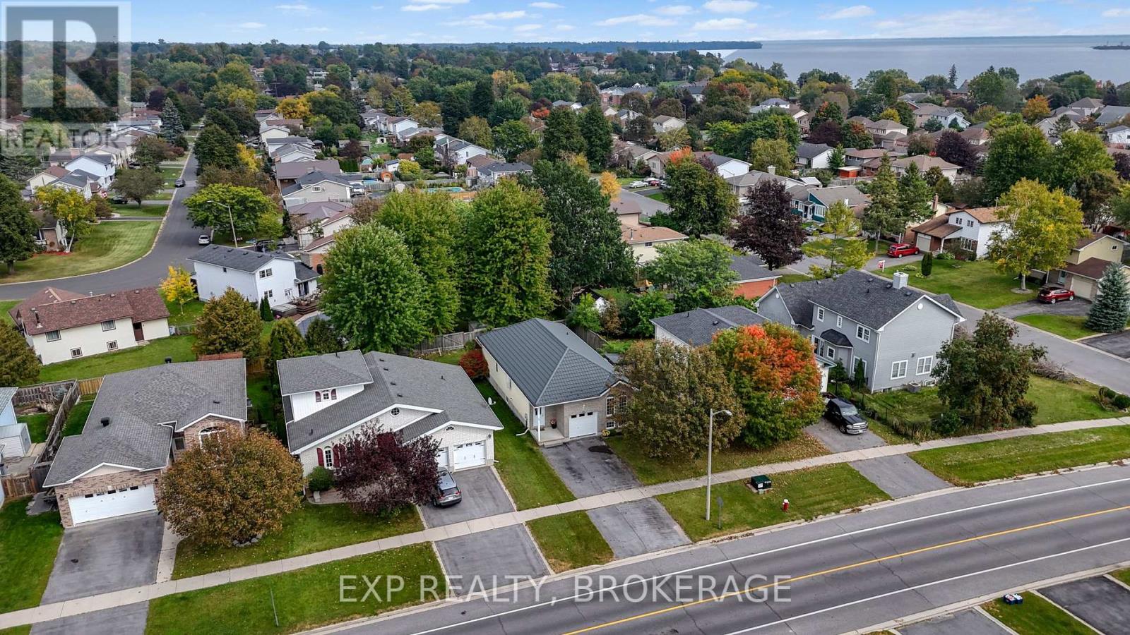 63 SPEERS BOULEVARD - Image 36