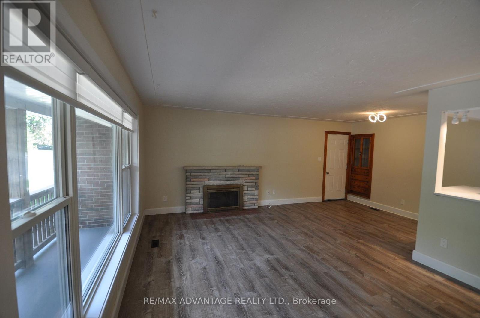 153 LANGARTH STREET W - 8