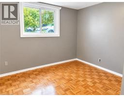 93 Brybeck Crescent Unit# C, Kitchener, ON N2M2C5 Photo 10