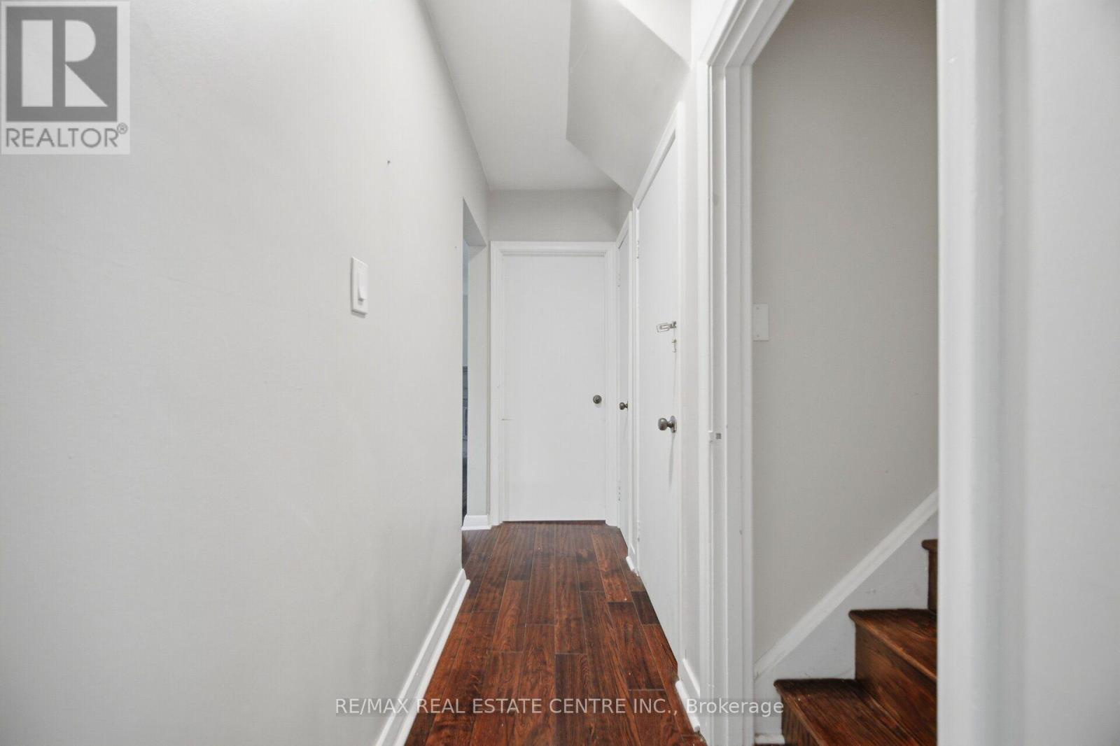 4 Lincoln Crescent, Guelph, ON photo 16