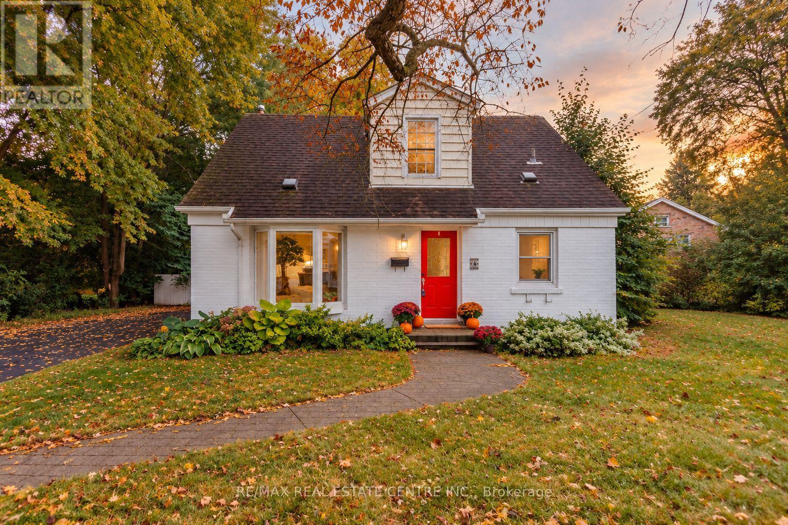 4 LINCOLN CRESCENT, Guelph (St. George's) — photo 2