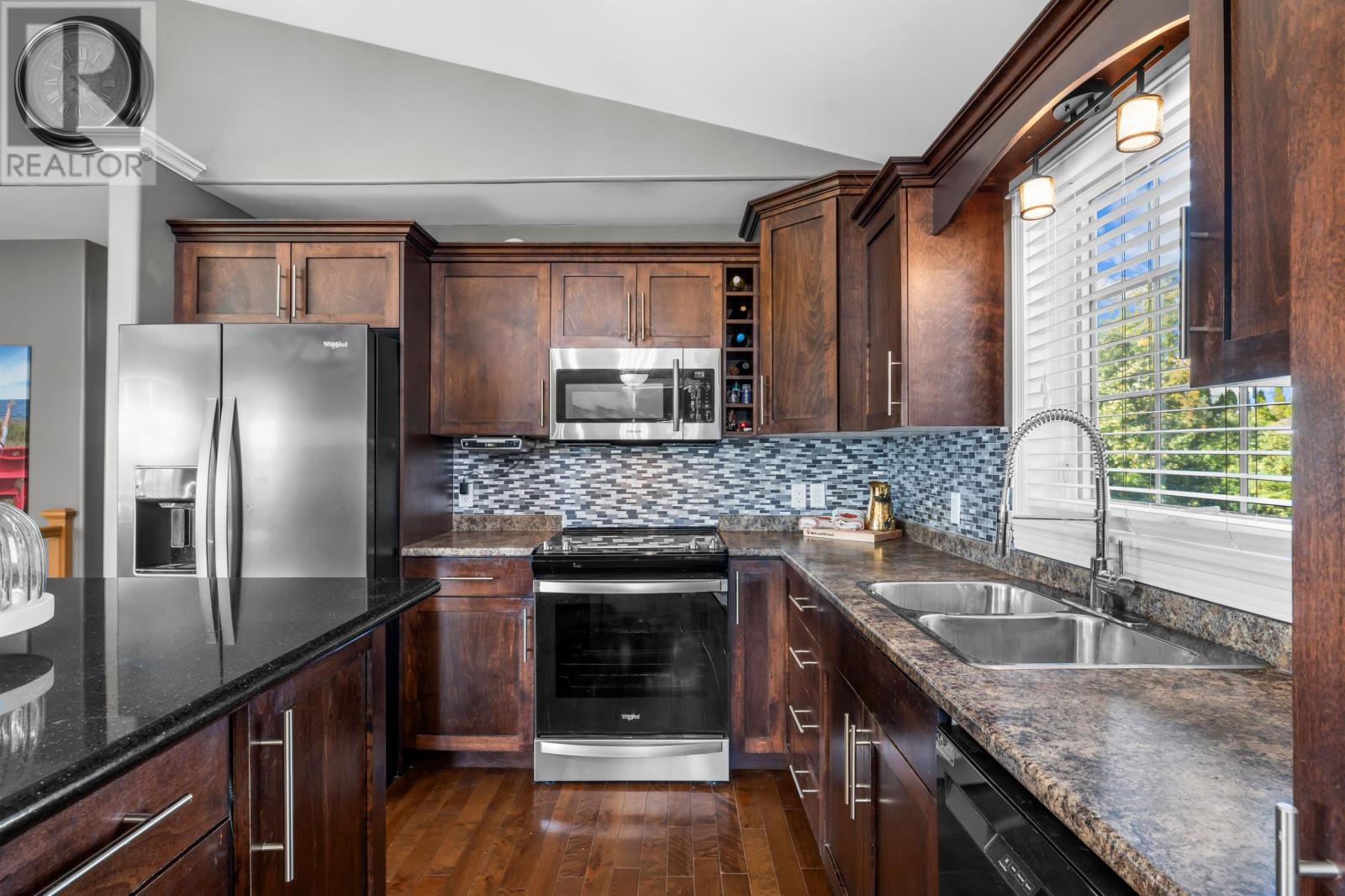 18 Cedar Avenue - Image 13