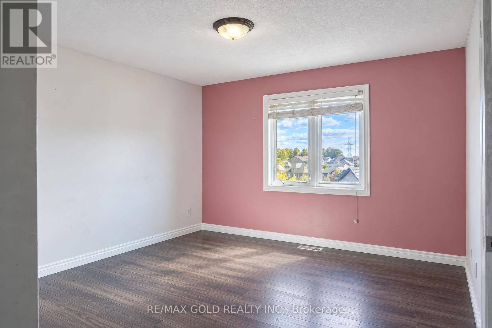 31 MELINDA STREET W - 17