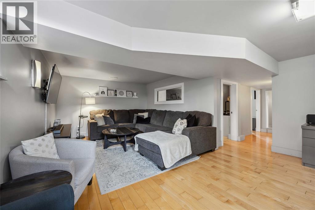 703 WILLIAM AVENUE - 23