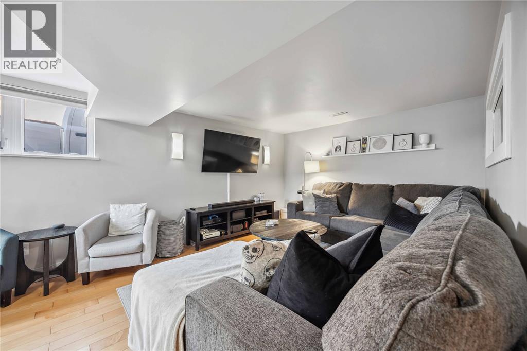 703 WILLIAM AVENUE - 26
