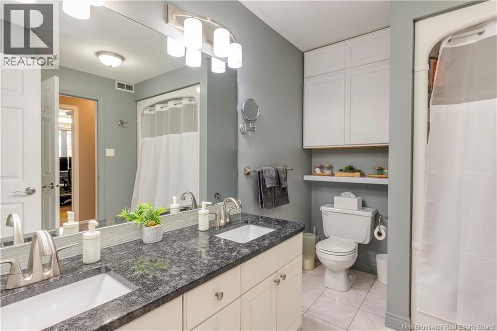 228 Herve Street - 20