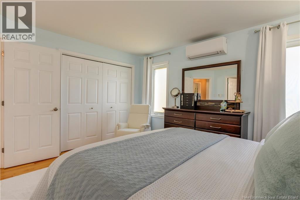 228 Herve Street - Image 24
