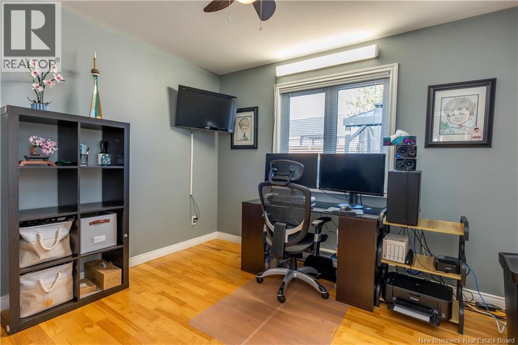 228 Herve Street - 27