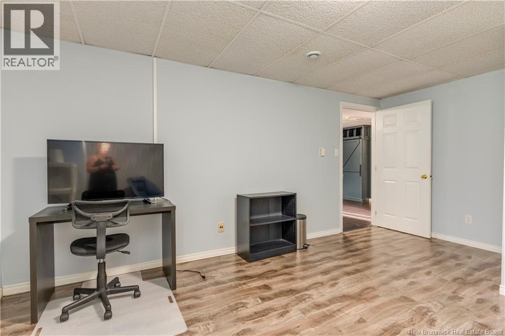 228 Herve Street - 29