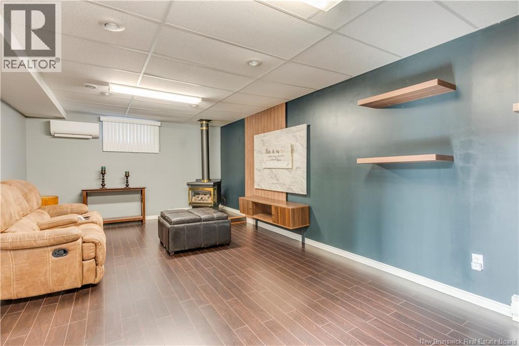 228 Herve Street - 36