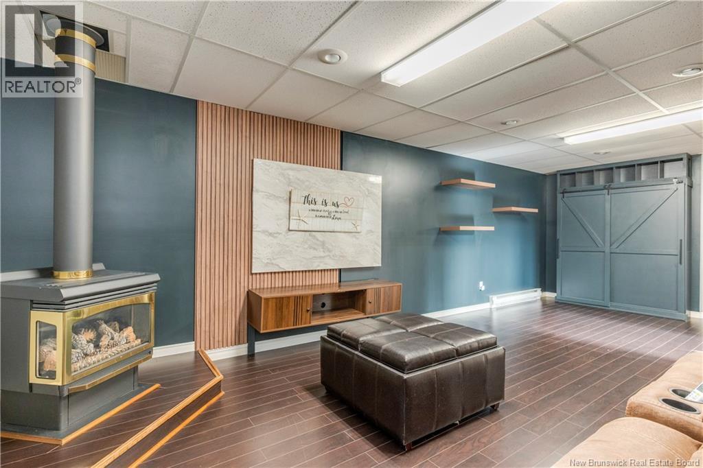 228 Herve Street - 37