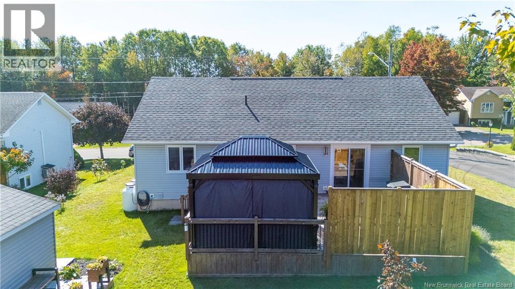 228 Herve Street - 7