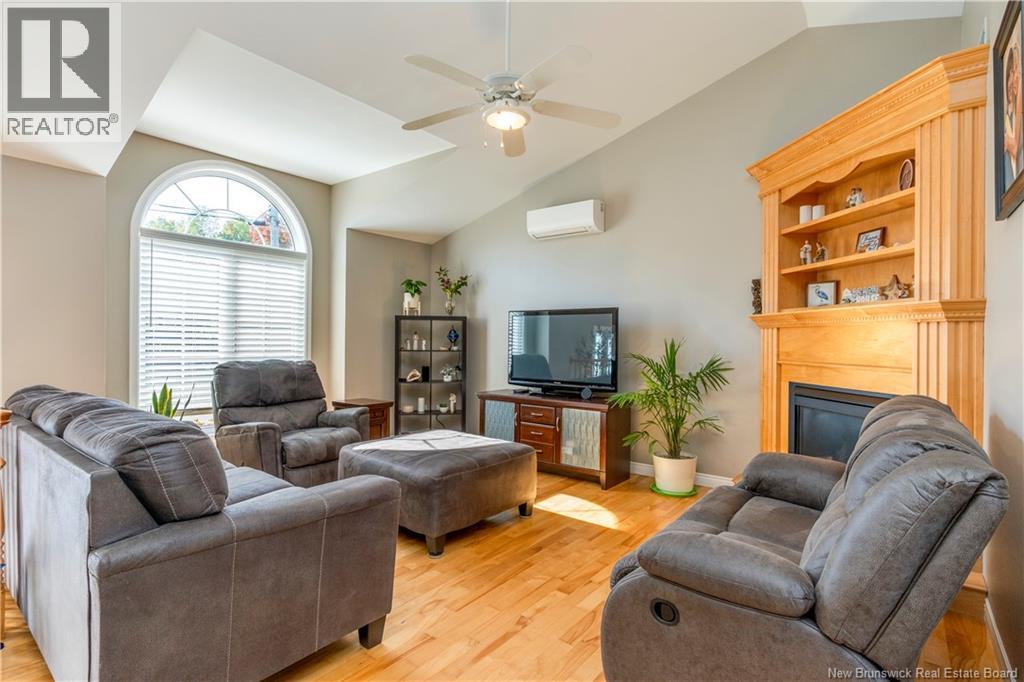 228 Herve Street - Image 9