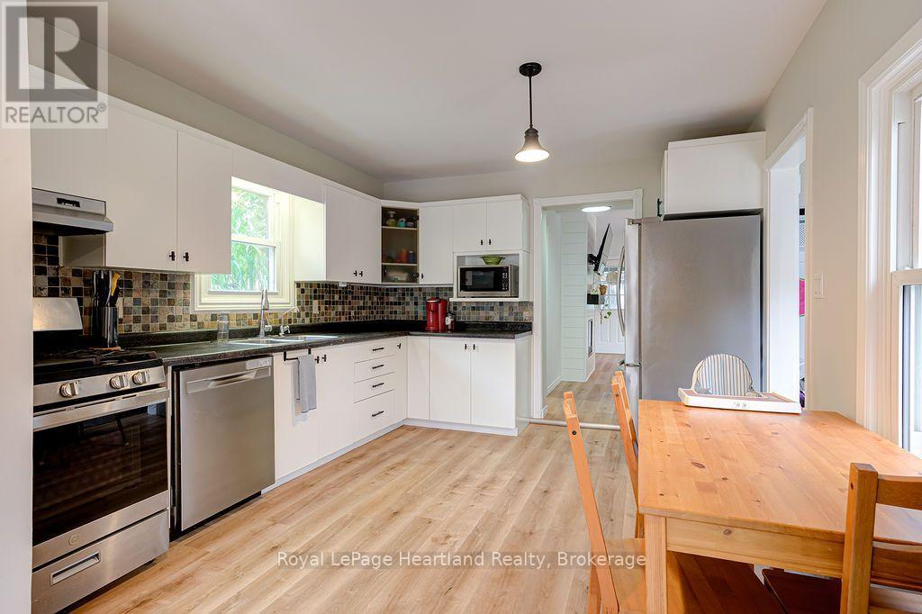 166 GODERICH STREET W - 14