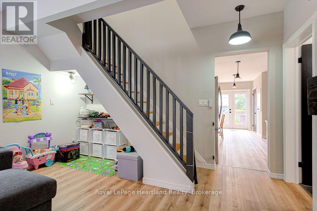 166 GODERICH STREET W - 13