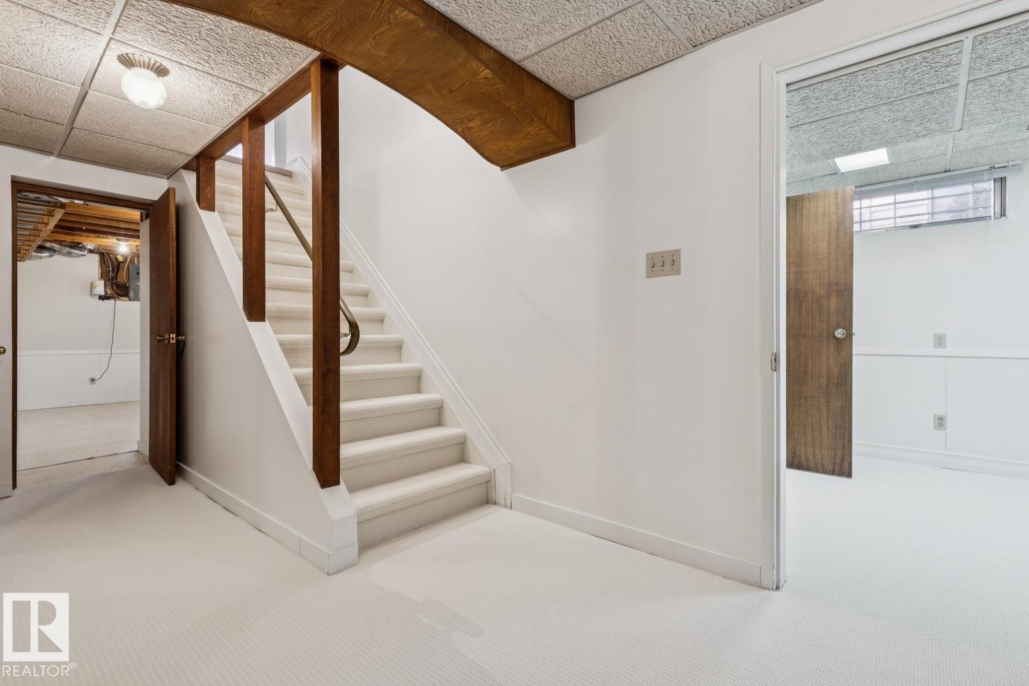 11519 42 AV NW - 20