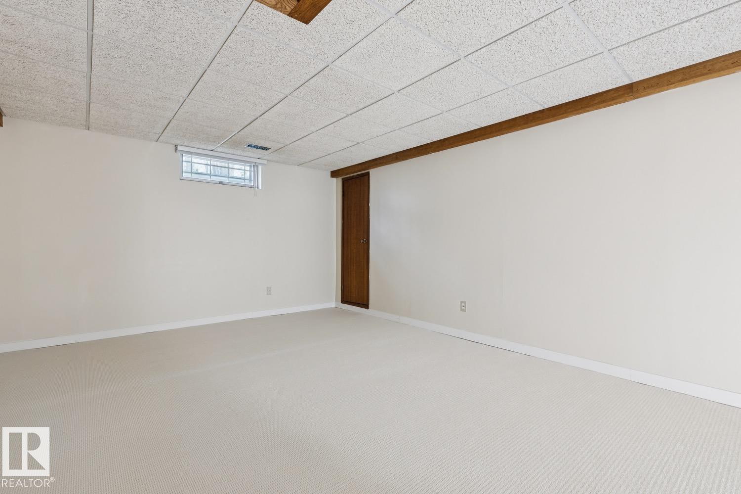 11519 42 AV NW - 24