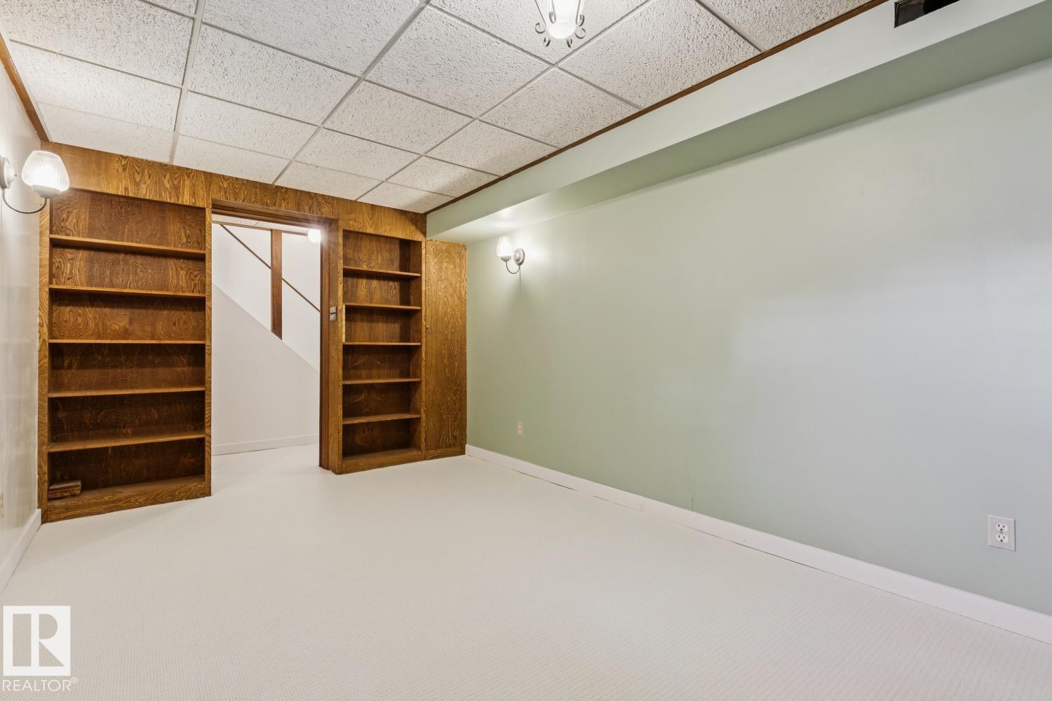 11519 42 AV NW - 22