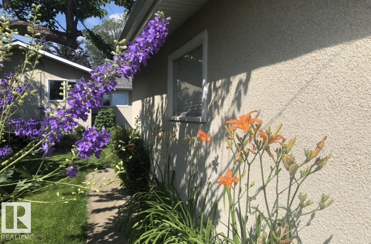 11519 42 AV NW - 56
