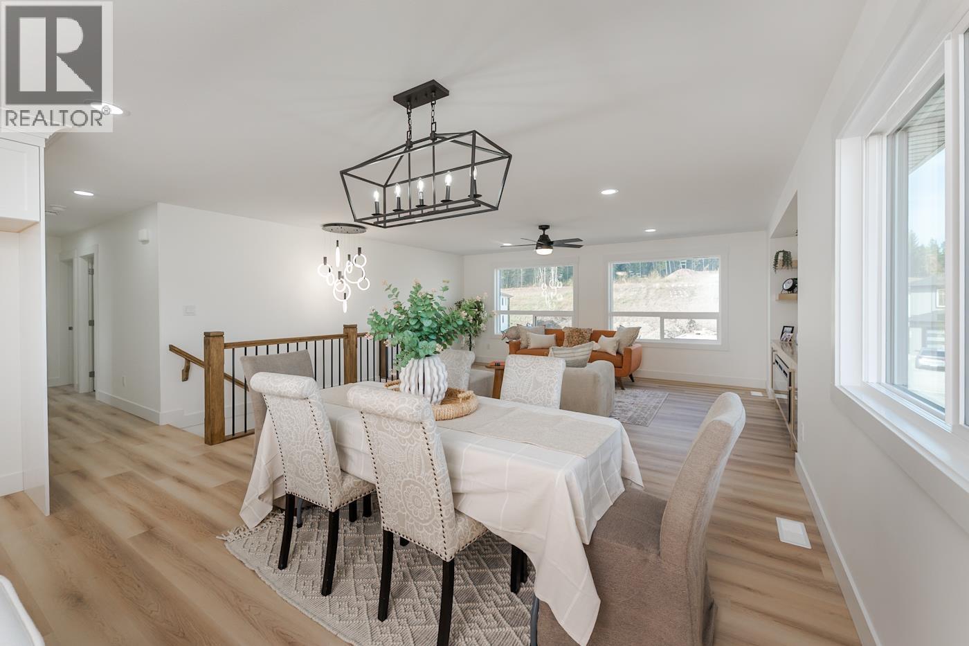 Photo 17 of 39 — 7990 SOUTHRIDGE AVENUE · Prince George, BC