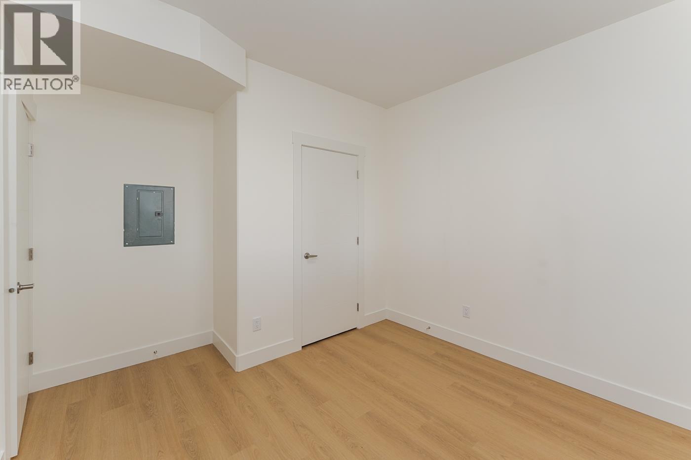 Photo 32 of 39 — 7990 SOUTHRIDGE AVENUE · Prince George, BC
