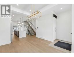 5pc Bathroom - 1812 19 Avenue Nw, Calgary, AB T2M1B5 Photo 6