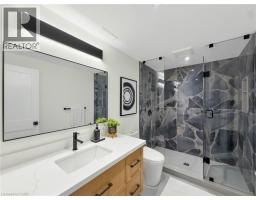 260 Kent Crescent, Burlington, ON L7L4T1 Photo 42