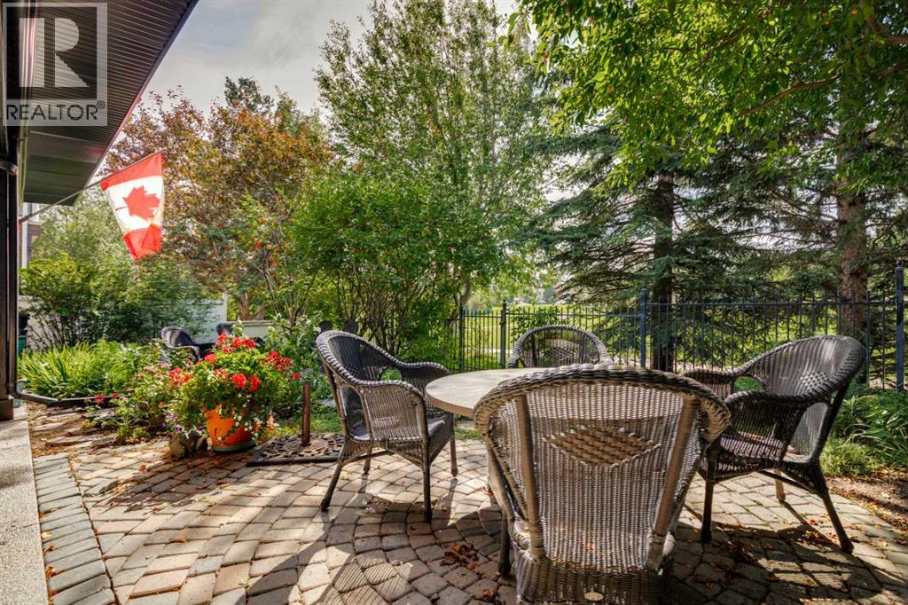 2143 Vimy Way SW - photo 43