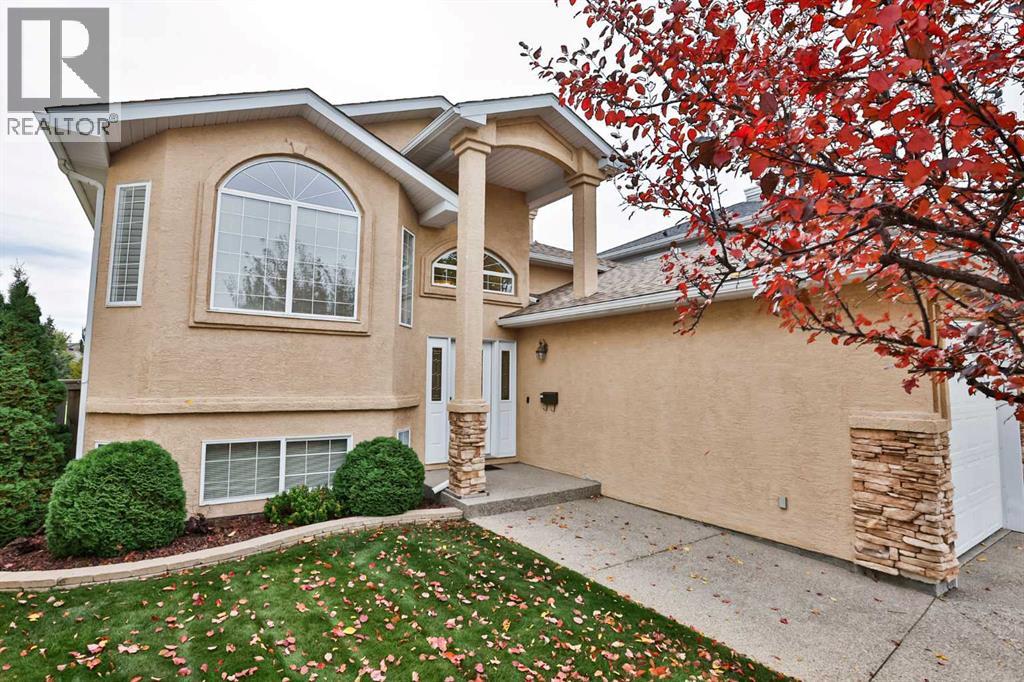 37 Squamish Crescent W - 2