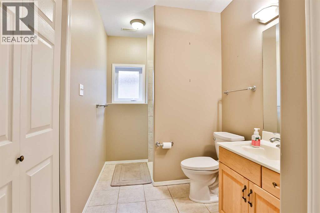 37 Squamish Crescent W - 21