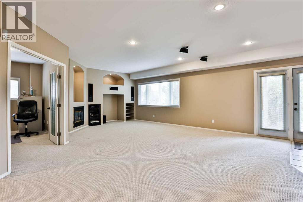 37 Squamish Crescent W - 23