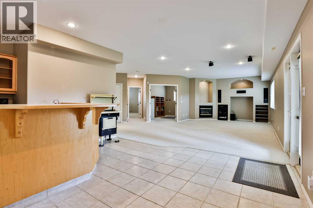 37 Squamish Crescent W - 27