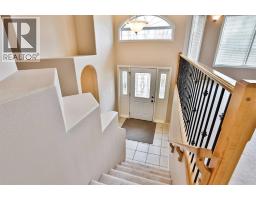37 Squamish Crescent W - photo 5