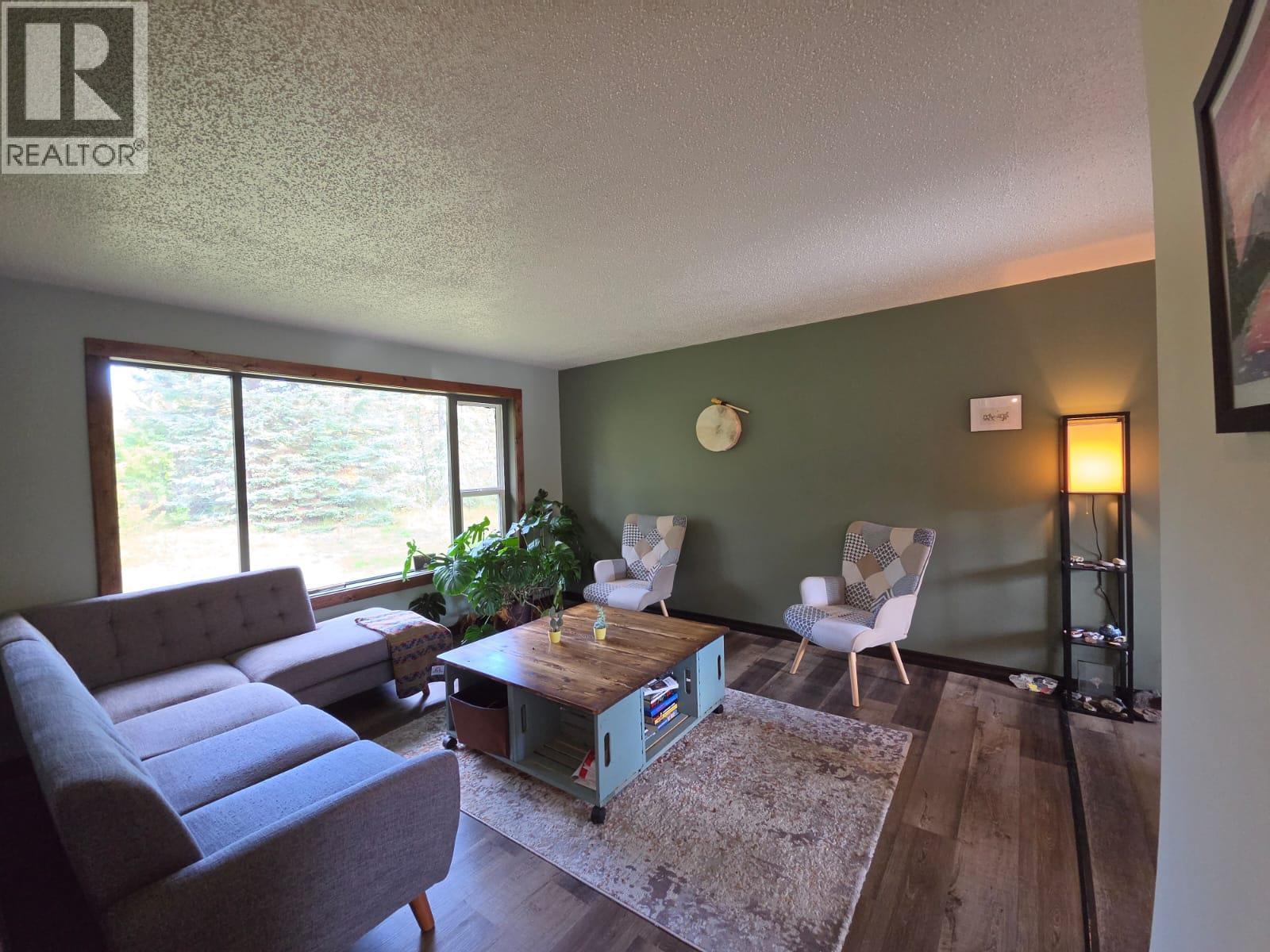 6082 Centennial Road W - Image 7