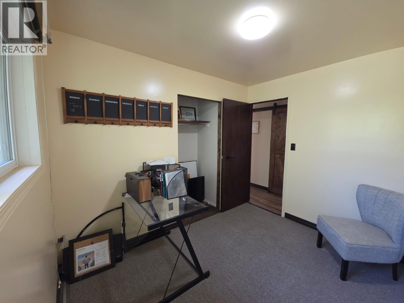 6082 Centennial Road W - 26