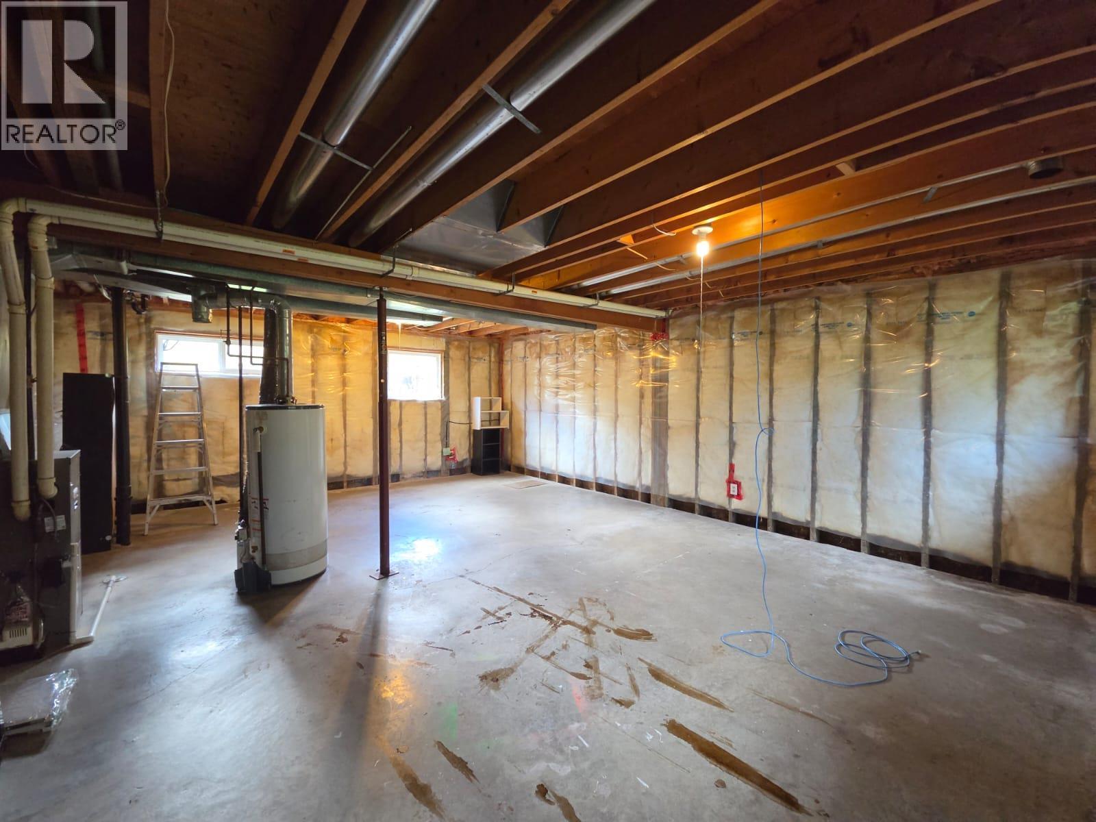 6082 Centennial Road W - 44
