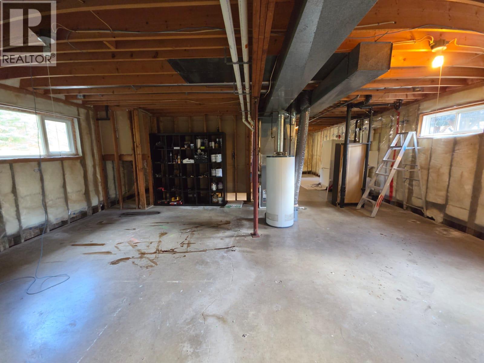 6082 Centennial Road W - 42